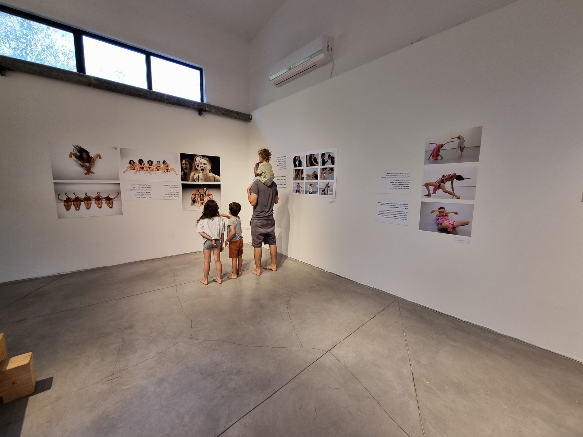 תערוכת הקולות שבגוף בגלריה הלבנה בחצור